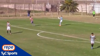 Goalkeeper Just Throws The Ball Into His Own Net